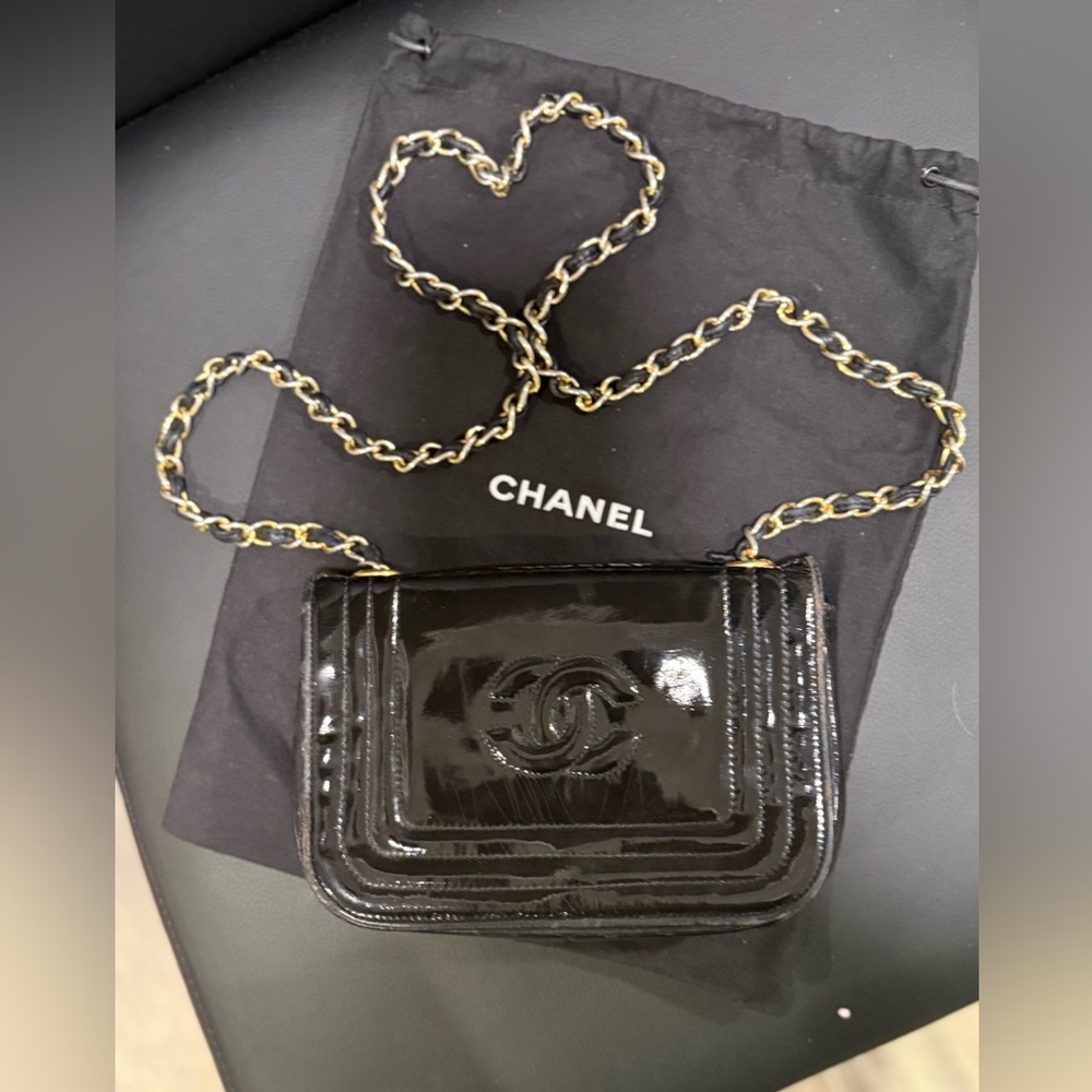 Vintage CHANEL CC Black Patent Leather Mini Crossbody Bag